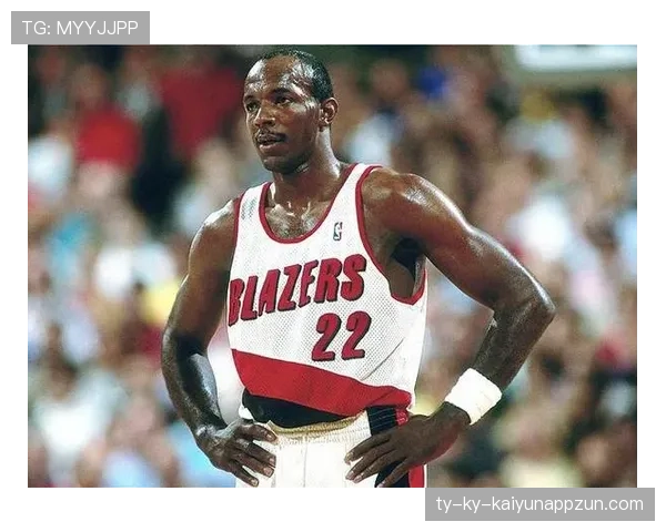 德雷克斯勒无球切入效率提升，改变开拓者进攻结构