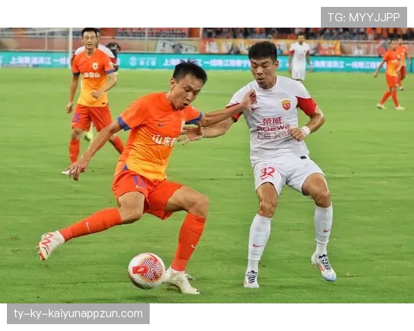 山东泰山能否重回巅峰，球队赛季表现阶段性变化对争冠形势产生影响